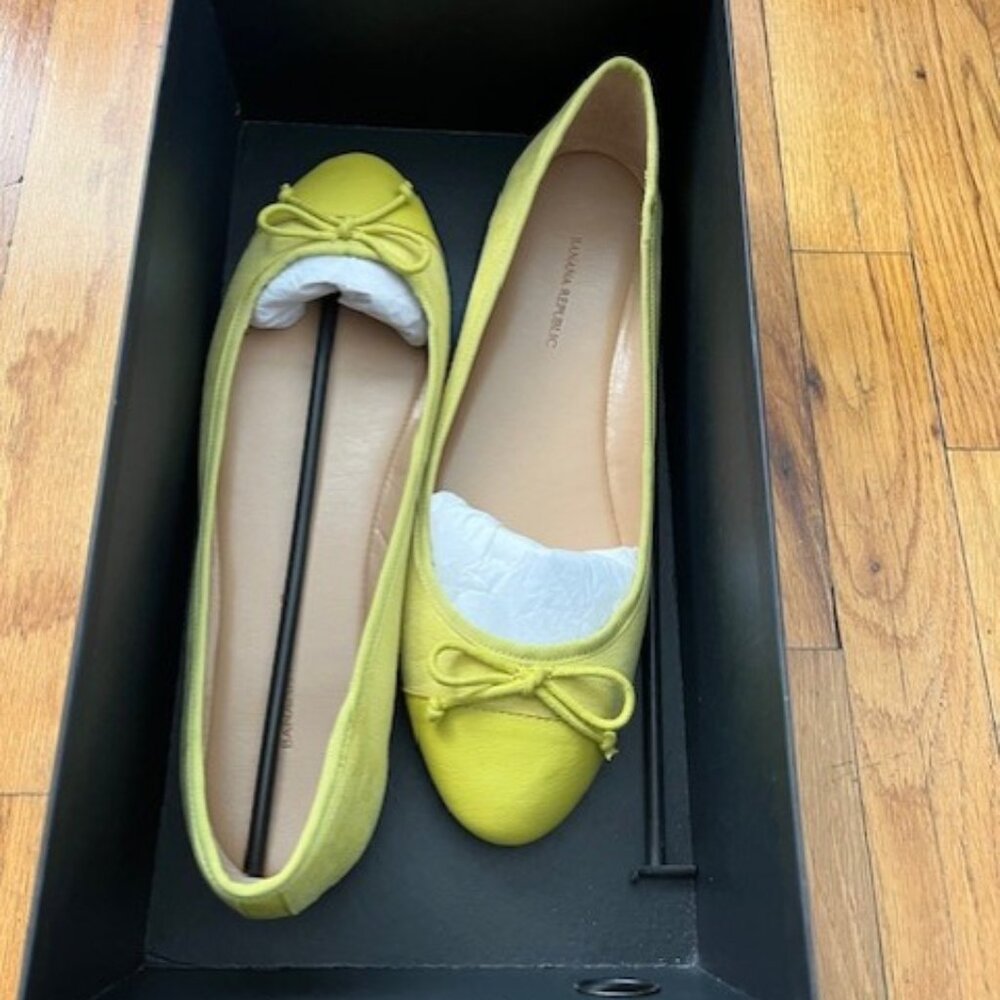 New w/ box - Size 8 - Banana Republic ballet shoes (new robin c) - yellow pear